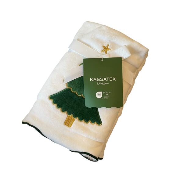 Kassatex Green Velvet Christmas Tree Hand Towels 16x28 Embroidered Set of 2 NEW - Picture 5 of 9